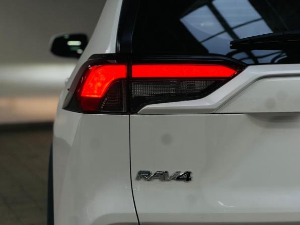 Toyota RAV4 V (XA50) с пробегом 2021 года, цена 2 840 000 рублей, 39840 км, внедорожник, Автокод Объявления