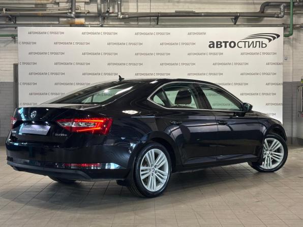 Skoda Superb III с пробегом 2018 года, цена 1 829 000 рублей, 176743 км, лифтбек, Автокод Объявления
