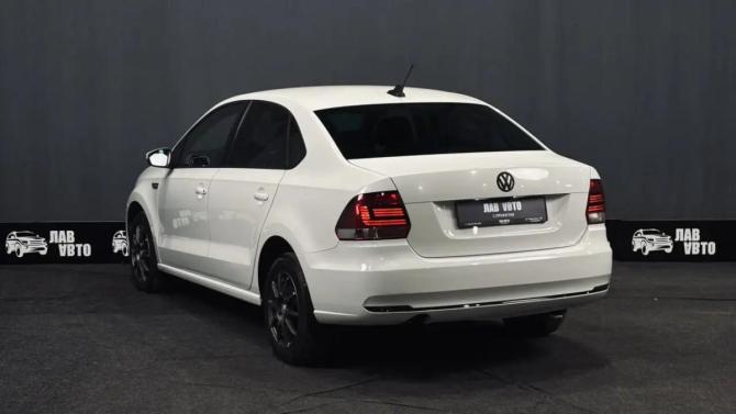 Volkswagen Polo V Рестайлинг с пробегом 2019 года, цена 1 240 000 рублей, 133136 км, седан, Автокод Объявления