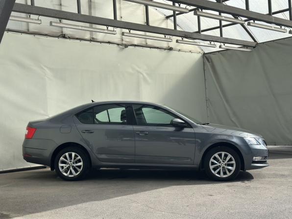 Skoda Octavia III (A7) Рестайлинг с пробегом 2018 года, цена 1 740 000 рублей, 148900 км, лифтбек, Автокод Объявления