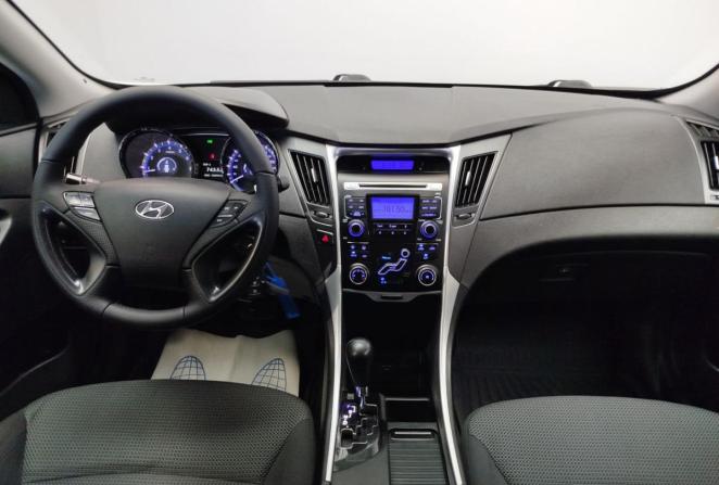 Hyundai Sonata VI (YF) с пробегом 2011 года, цена 1 250 000 рублей, 136096 км, седан, Автокод Объявления