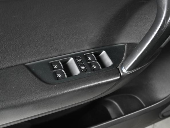 Volkswagen Touareg II Рестайлинг с пробегом 2015 года, цена 3 319 000 рублей, 121484 км, внедорожник, Автокод Объявления