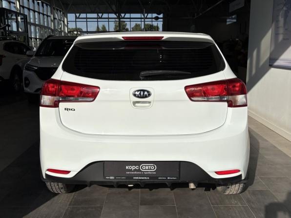 Kia Rio III Рестайлинг с пробегом 2016 года, цена 1 213 000 рублей, 68687 км, хэтчбек, Автокод Объявления
