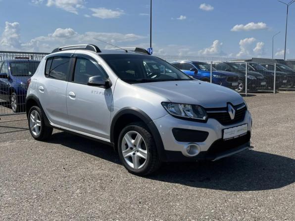 Renault Sandero II с пробегом 2017 года, цена 970 097 рублей, 83161 км, хэтчбек, Автокод Объявления