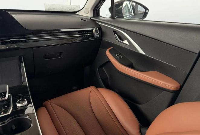 Omoda C5 I с пробегом 2023 года, цена 2 225 000 рублей, 15873 км, внедорожник, Автокод Объявления