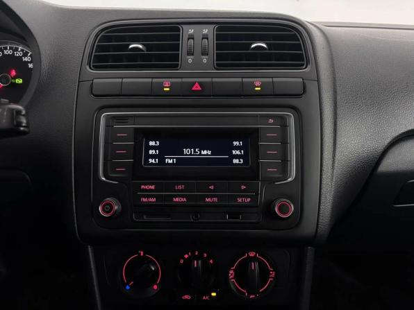 Volkswagen Polo V Рестайлинг с пробегом 2019 года, цена 1 299 000 рублей, 85098 км, седан, Автокод Объявления