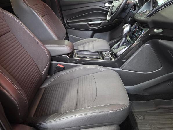 Ford Kuga II Рестайлинг с пробегом 2017 года, цена 1 649 000 рублей, 129683 км, внедорожник, Автокод Объявления