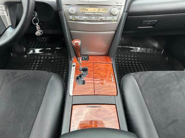Toyota Camry VI (XV40) Рестайлинг с пробегом 2011 года, цена 1 300 000 рублей, 242812 км, седан, Автокод Объявления