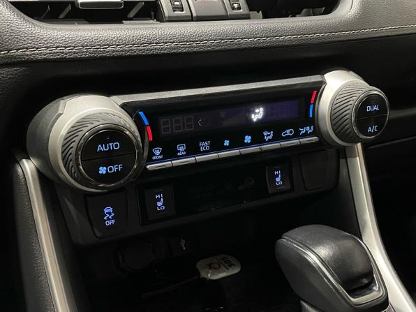 Toyota RAV4 V (XA50) с пробегом 2022 года, цена 3 630 000 рублей, 48800 км, внедорожник, Автокод Объявления