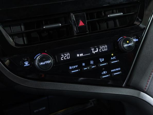 Toyota Camry VIII (XV70) Рестайлинг с пробегом 2021 года, цена 3 429 700 рублей, 121421 км, седан, Автокод Объявления