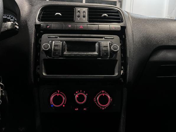 Volkswagen Polo V с пробегом 2011 года, цена 650 000 рублей, 188620 км, седан, Автокод Объявления