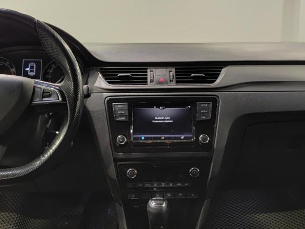 Skoda Rapid I Рестайлинг с пробегом 2019 года, цена 1 324 000 рублей, 175481 км, лифтбек, Автокод Объявления