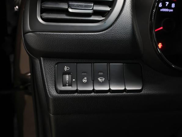 Kia Rio III Рестайлинг с пробегом 2015 года, цена 987 000 рублей, 208000 км, седан, Автокод Объявления