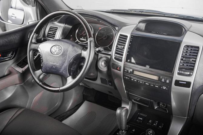 Toyota Land Cruiser Prado 120 Series Рестайлинг с пробегом 2008 года, цена 2 589 000 рублей, 400000 км, внедорожник, Автокод Объявления