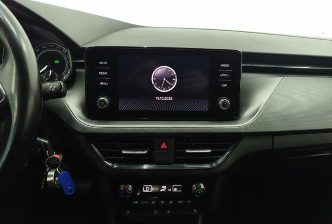Skoda Rapid II с пробегом 2021 года, цена 1 399 000 рублей, 181983 км, лифтбек, Автокод Объявления