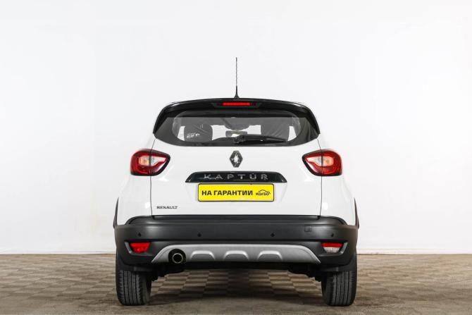 Renault Kaptur I с пробегом 2018 года, цена 1 379 000 рублей, 178300 км, внедорожник, Автокод Объявления