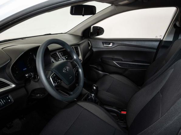 Hyundai Solaris II Рестайлинг с пробегом 2021 года, цена 1 224 000 рублей, 205000 км, седан, Автокод Объявления