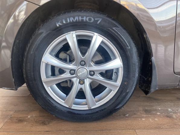 Hyundai Solaris I Рестайлинг с пробегом 2015 года, цена 999 000 рублей, 179050 км, седан, Автокод Объявления