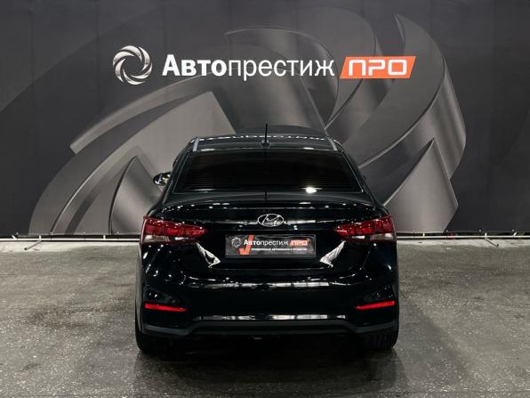 Hyundai Solaris II с пробегом 2017 года, цена 1 140 000 рублей, 132729 км, седан, Автокод Объявления