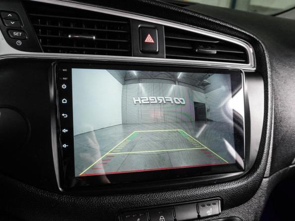 Kia Ceed II Рестайлинг с пробегом 2018 года, цена 1 347 000 рублей, 97817 км, хэтчбек, Автокод Объявления