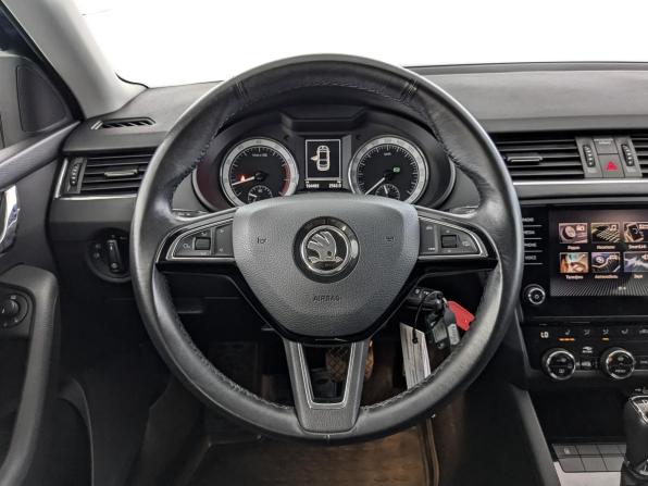 Skoda Octavia III (A7) Рестайлинг с пробегом 2019 года, цена 1 825 000 рублей, 104479 км, лифтбек, Автокод Объявления