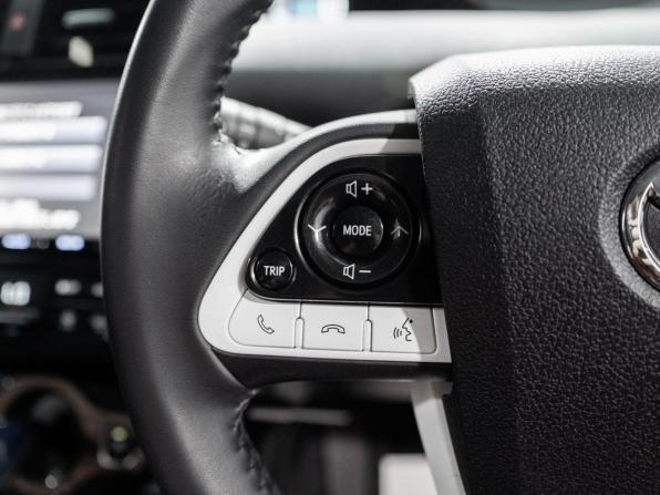 Toyota Prius IV (XW50) с пробегом 2016 года, цена 1 449 500 рублей, 113158 км, лифтбек, Автокод Объявления