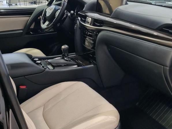Lexus LX III Рестайлинг 2 с пробегом 2015 года, цена 7 990 000 рублей, 75000 км, внедорожник, Автокод Объявления