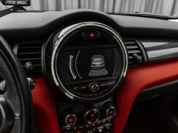 Mini Hatch III (F55/F56) с пробегом 2015 года, цена 2 180 000 рублей, 66062 км, хэтчбек, Автокод Объявления