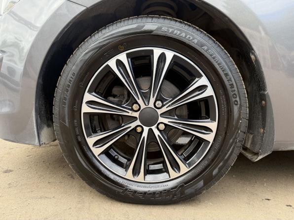 Hyundai Solaris I Рестайлинг с пробегом 2015 года, цена 899 000 рублей, 138124 км, хэтчбек, Автокод Объявления