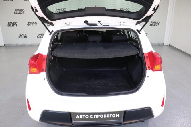 Toyota Auris II с пробегом 2013 года, цена 1 179 000 рублей, 118333 км, хэтчбек, Автокод Объявления