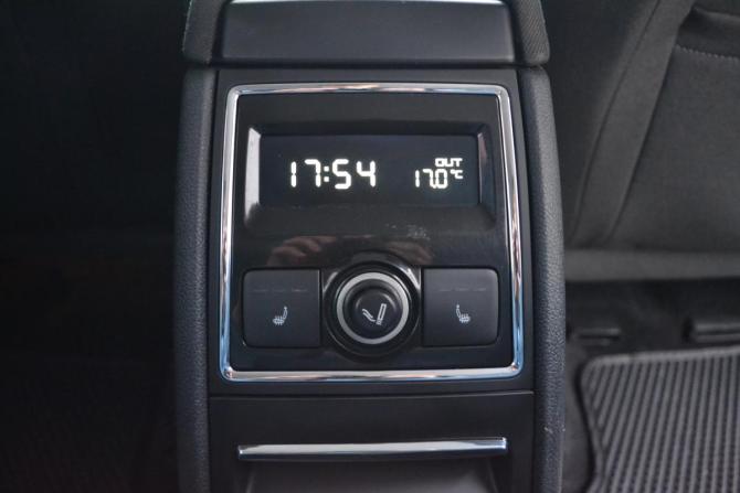 Skoda Superb II Рестайлинг с пробегом 2014 года, цена 1 190 000 рублей, 238530 км, лифтбек, Автокод Объявления