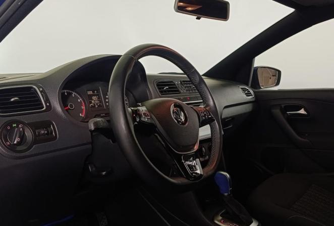 Volkswagen Polo V Рестайлинг с пробегом 2017 года, цена 1 375 000 рублей, 180164 км, седан, Автокод Объявления