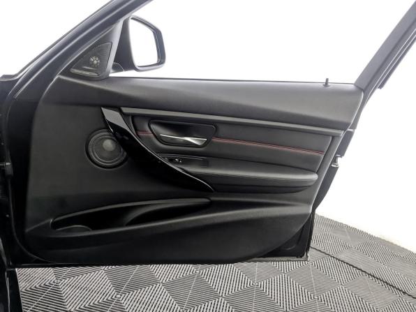 BMW 3 серии VI (F3x) Рестайлинг с пробегом 2018 года, цена 2 640 000 рублей, 99497 км, седан, Автокод Объявления
