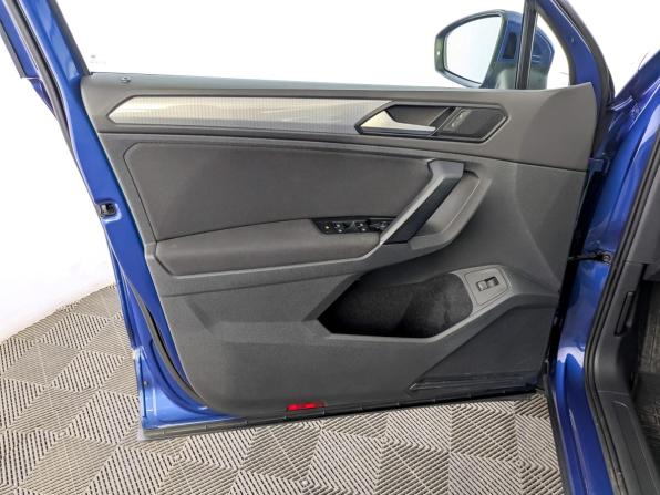 Volkswagen Tiguan II Рестайлинг с пробегом 2021 года, цена 4 215 000 рублей, 34083 км, внедорожник, Автокод Объявления