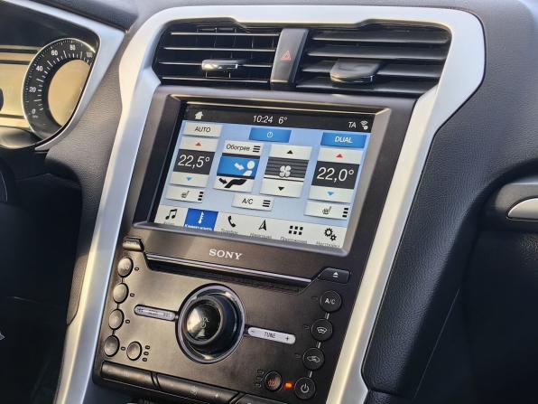 Ford Mondeo V с пробегом 2017 года, цена 1 369 000 рублей, 208000 км, седан, Автокод Объявления
