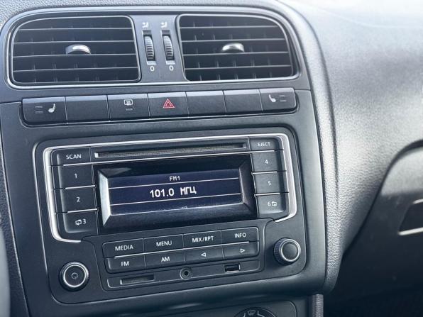 Volkswagen Polo V с пробегом 2014 года, цена 730 000 рублей, 243700 км, седан, Автокод Объявления