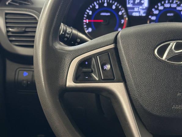 Hyundai Solaris I Рестайлинг с пробегом 2014 года, цена 897 000 рублей, 199433 км, седан, Автокод Объявления