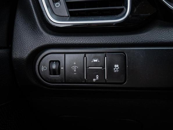 Kia Ceed III с пробегом 2018 года, цена 1 840 000 рублей, 112336 км, хэтчбек, Автокод Объявления