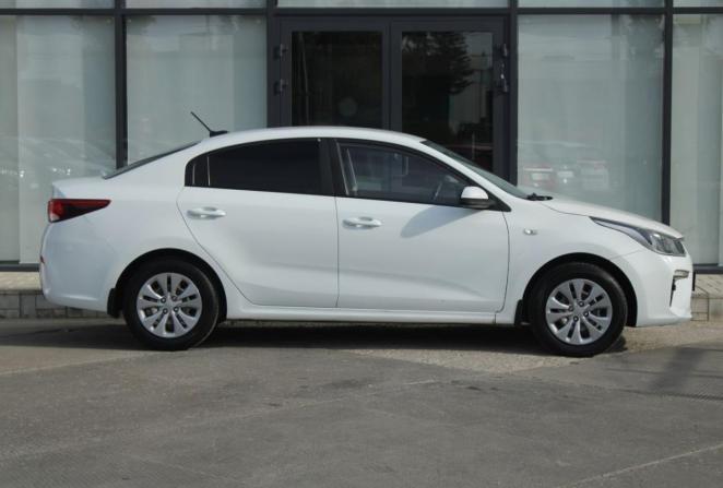 Kia Rio III Рестайлинг с пробегом 2017 года, цена 1 440 000 рублей, 84000 км, седан, Автокод Объявления