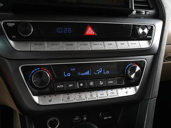 Hyundai Sonata VII (LF) Рестайлинг с пробегом 2017 года, цена 1 749 000 рублей, 147093 км, седан, Автокод Объявления