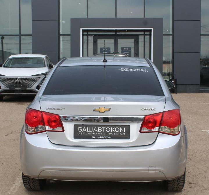 Chevrolet Cruze I Рестайлинг Октябрьский  - изображение 7