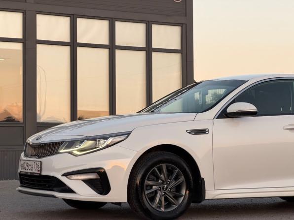 Kia Optima IV Рестайлинг с пробегом 2018 года, цена 1 678 000 рублей, 172580 км, седан, Автокод Объявления