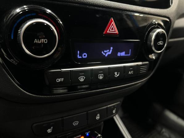 Hyundai Solaris II с пробегом 2019 года, цена 1 500 000 рублей, 147000 км, седан, Автокод Объявления