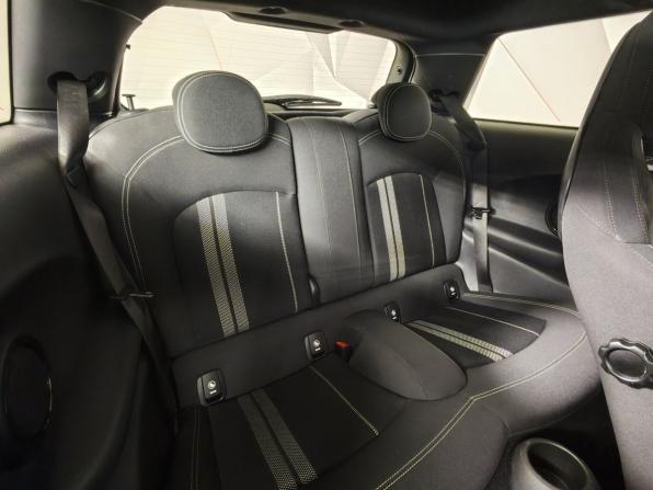Mini Hatch III (F55/F56) с пробегом 2016 года, цена 2 099 000 рублей, 109694 км, хэтчбек, Автокод Объявления