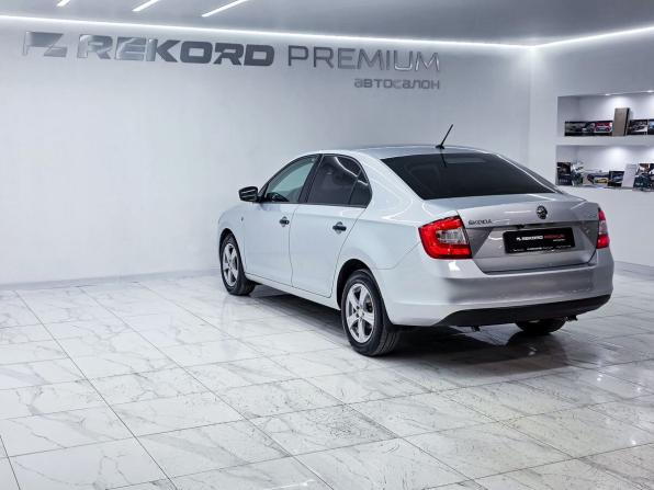Skoda Rapid I с пробегом 2016 года, цена 1 199 000 рублей, 87443 км, лифтбек, Автокод Объявления