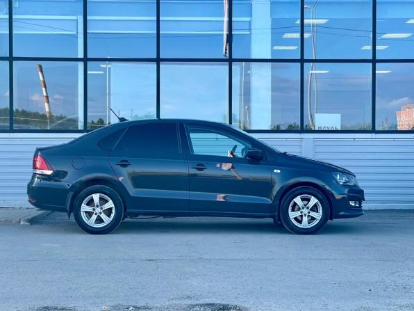 Volkswagen Polo V Рестайлинг с пробегом 2018 года, цена 1 050 000 рублей, 137400 км, седан, Автокод Объявления