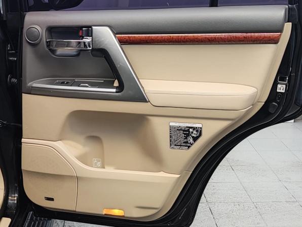 Toyota Land Cruiser 200 Series Рестайлинг 1 с пробегом 2013 года, цена 3 100 000 рублей, 268821 км, внедорожник, Автокод Объявления