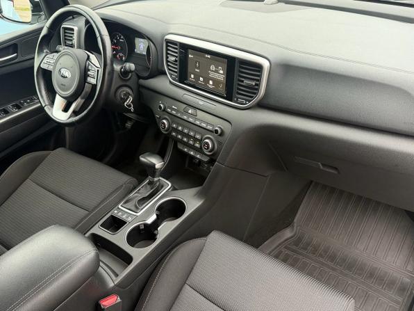 Kia Sportage IV Рестайлинг с пробегом 2018 года, цена 2 290 000 рублей, 89633 км, внедорожник, Автокод Объявления