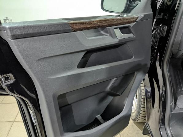 Volkswagen Multivan T6 Рестайлинг с пробегом 2021 года, цена 6 360 000 рублей, 97953 км, минивэн, Автокод Объявления