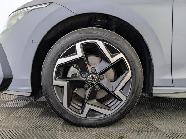 Volkswagen Golf VIII Рестайлинг с пробегом 2025 года, цена 3 350 000 рублей, 19750 км, хэтчбек, Автокод Объявления